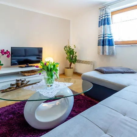 Apartment In Walchen Near Lift *